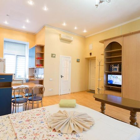 Central Area Apartments Kiev Esterno foto