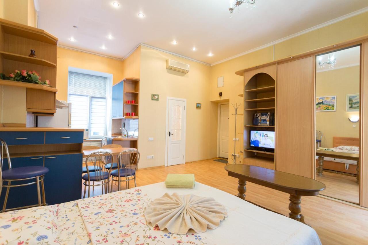 Central Area Apartments Kiev Esterno foto